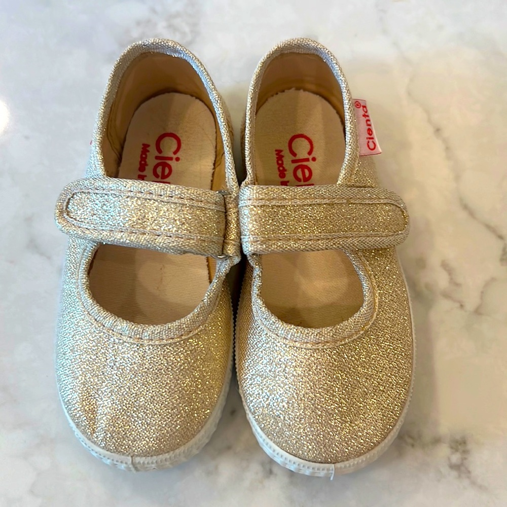 Cienta Gold Shoes